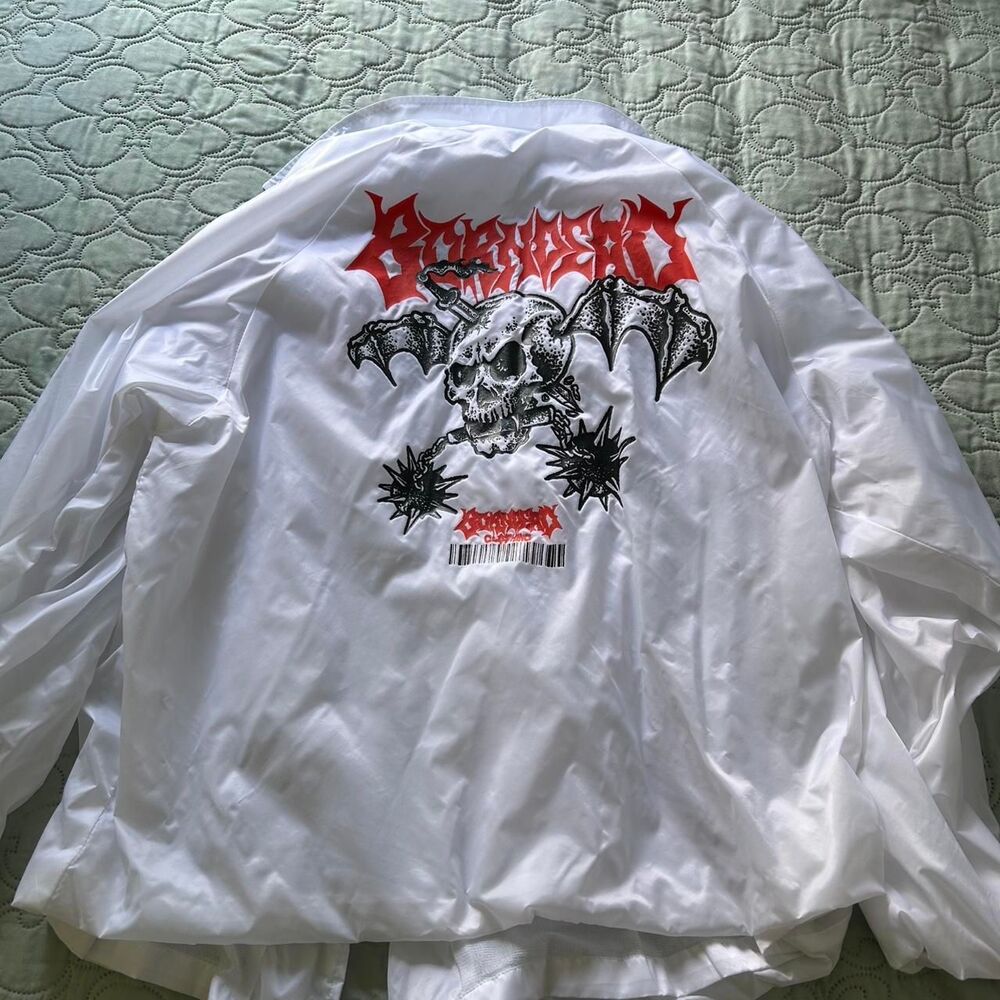 Born Dead Men's white skull windbreaker